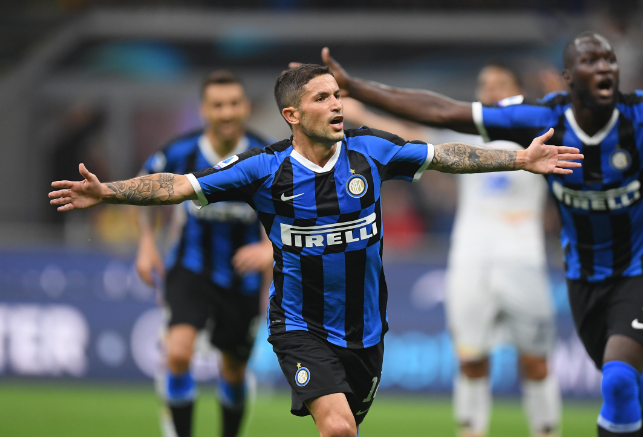 英超积分榜：曼城只差枪手2分 切尔西掉队埃弗顿坐火箭（英超积分榜：曼城距阿森纳仅2分，切尔西掉队，埃弗顿飙升）