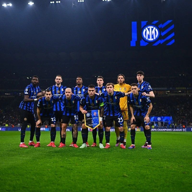 本赛季霍姆格伦出场时，雷霆战绩为20胜0负未尝一败