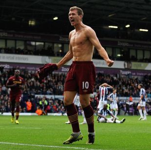 跟队记者：VAR竟然认为米兰对阵帕尔马时的点球是萨56的犯规