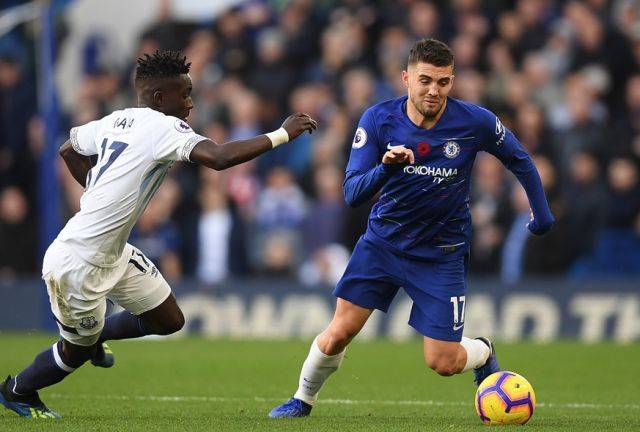 巴萨第六次欧冠单场上半时染红，阿劳霍两度上榜（欧冠赛场巴萨第六次上半场吃红牌，阿劳霍两度在列）