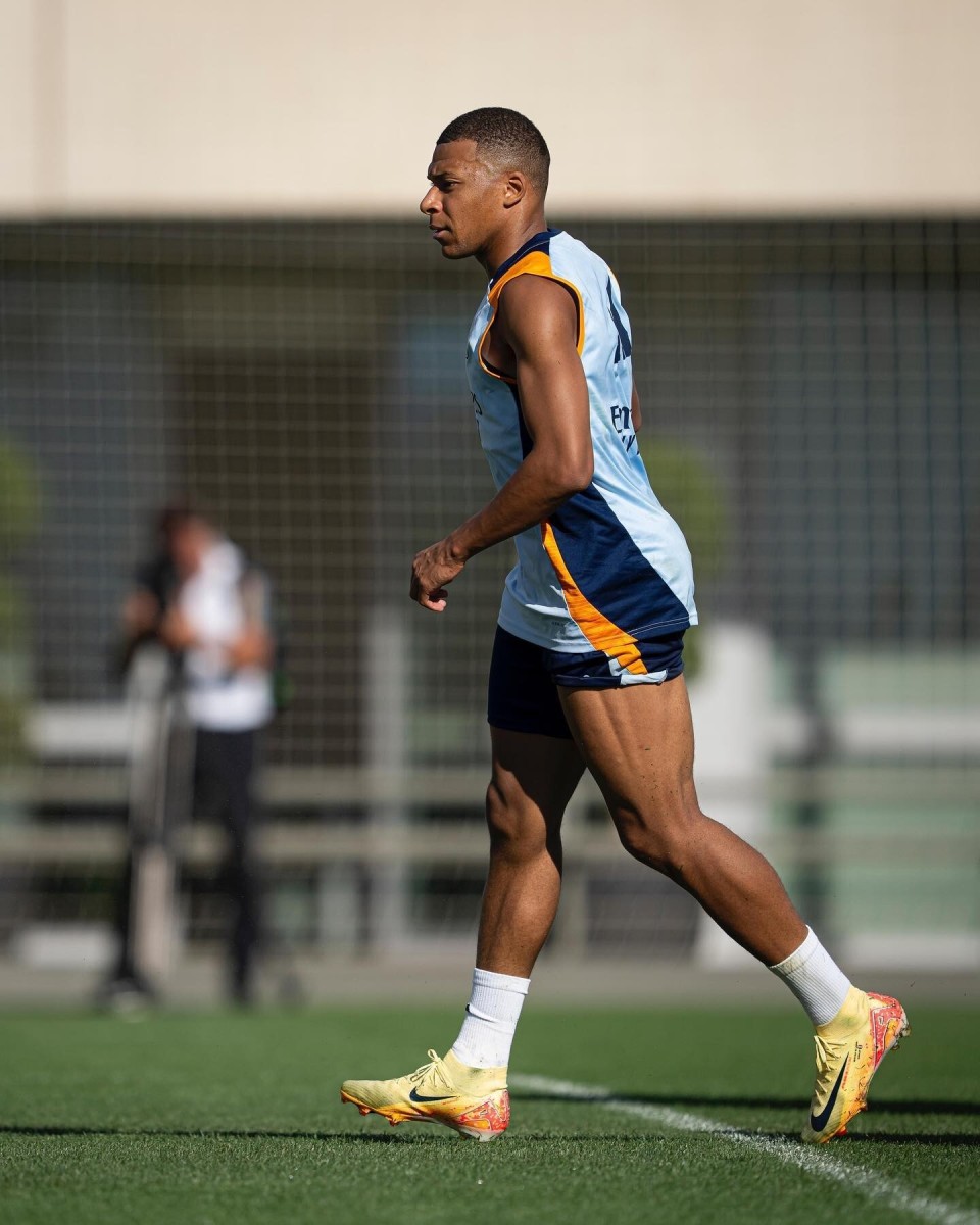 斯基拉：桑托斯在推进内马尔的续约，俱乐部有信心留下他